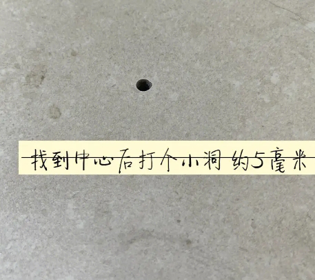 福安瓷砖空鼓维修公司专业解答在瓷砖铺贴过程中，如果砂料搅拌不均匀，将会带来以下问题